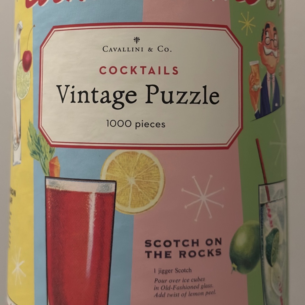 Vintage Puzzle - Red and Green